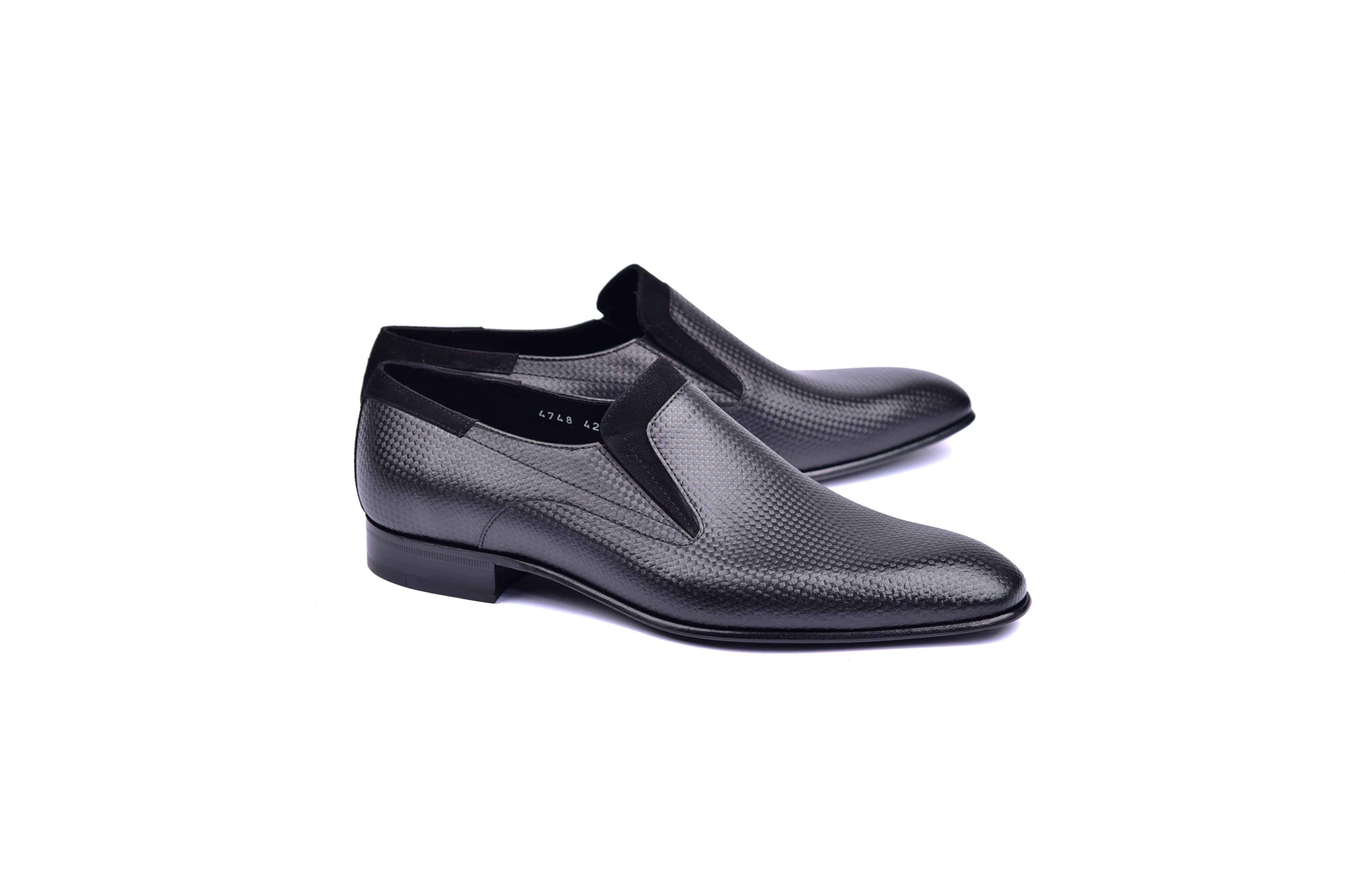 C04201-4748-Black