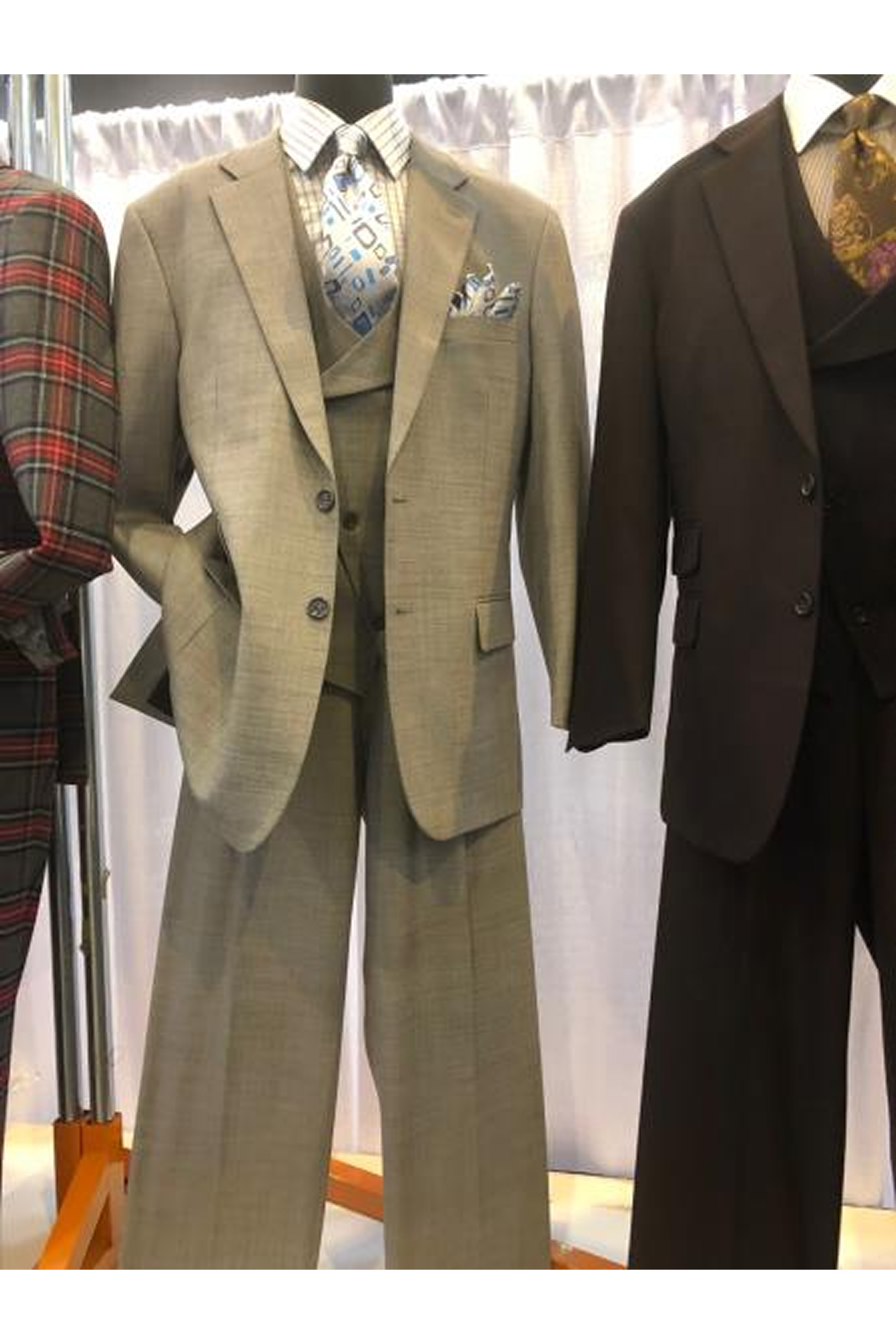 Apollo King Suit Men's Den Suit