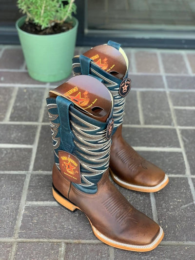 Los Altos Genuine Leather Wide Square Toe Boots 82799 - Walnut