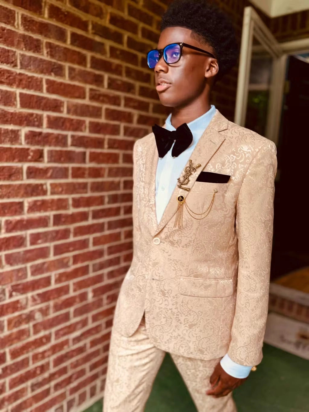 Men's Champagne Goldish Beige Gold Paisley Prom 2026 Tuxedo, Formal Dinner Suit 2026, Weddings, Parties Tan Color 34 Short or Extra Small