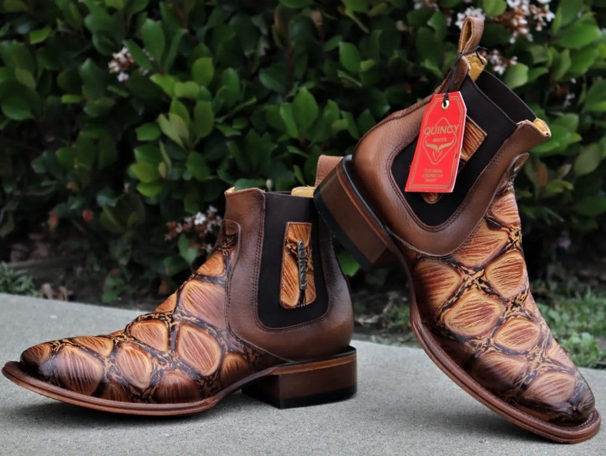 Quincy Wide Square Toe Ankle Boot Q82B1051