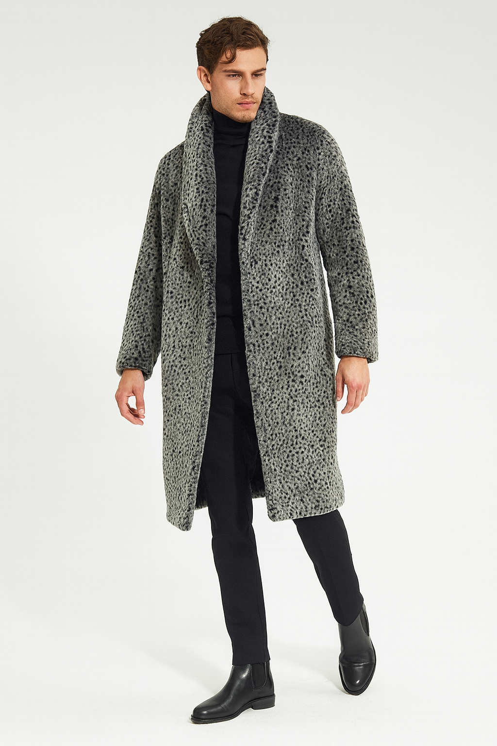 Men’s Luxury Long Grey Faux Fur Coat – Winter Overcoat with Animal Print Design