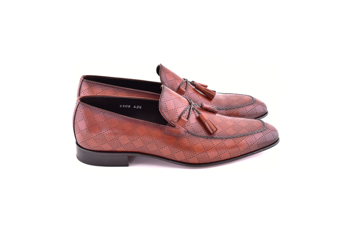 C0001112-5509 Tassel loafer with designed leather-Tan