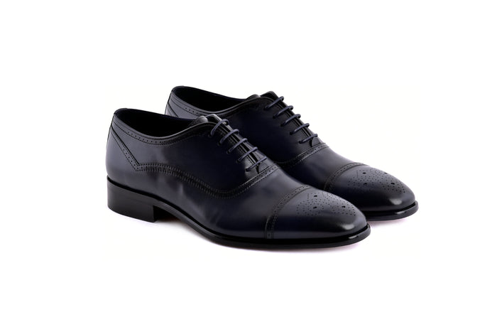C0001103-7960 Perforated Cap toe lace up- Navy