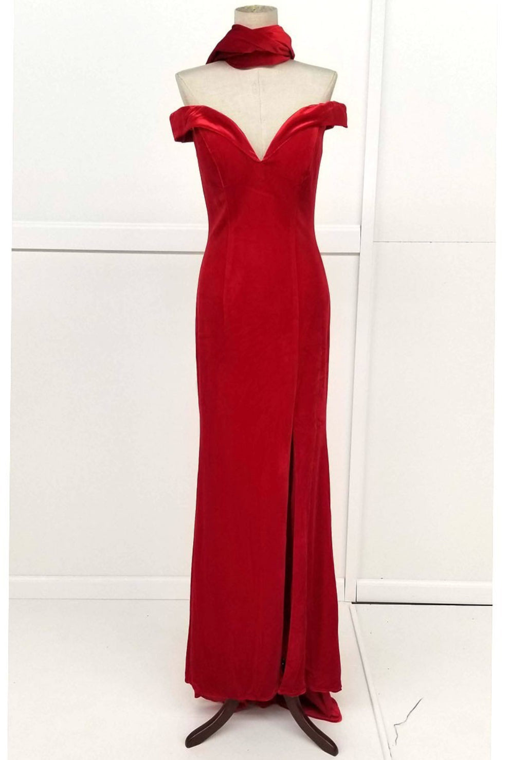 Chicas 6532 Solid-Color Off-Shoulder Long High-Slit Velvet Dress