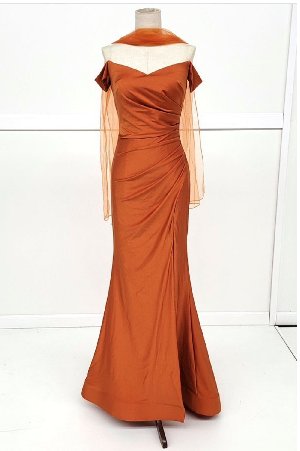 Chicas YG5025 Solid-Color Mermaid Off-Shoulder High-Slit Fabric Dress