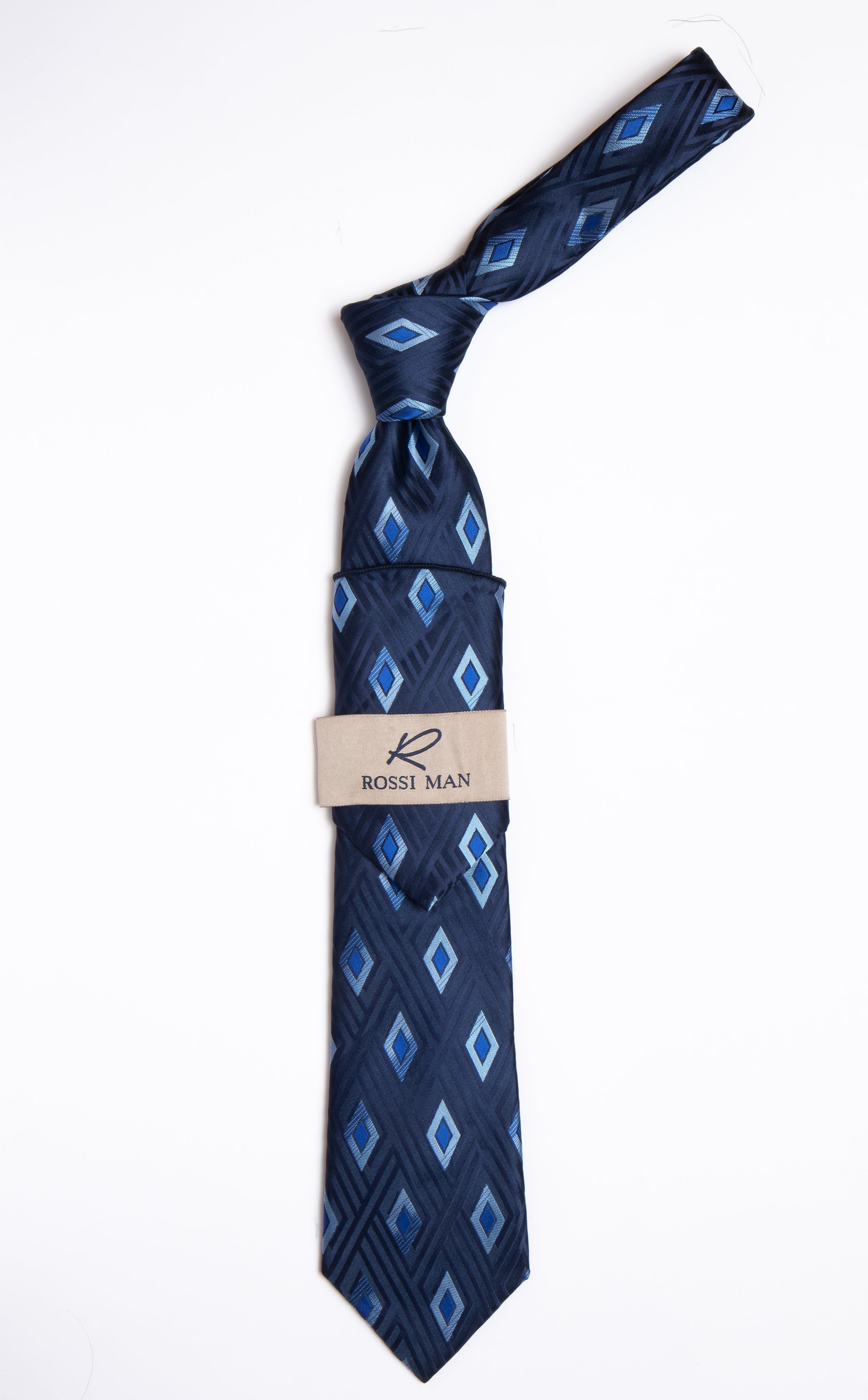 Rossi Man RMR458-5 Tie & Pocket Round