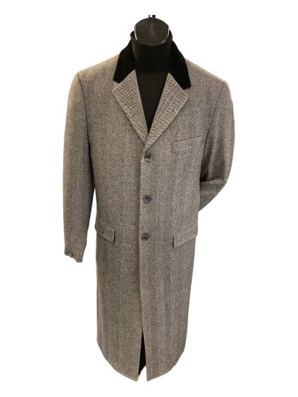 Black Cashmere Chesterfield Overcoat – 1920s Full Length Topcoat Velvet Collar