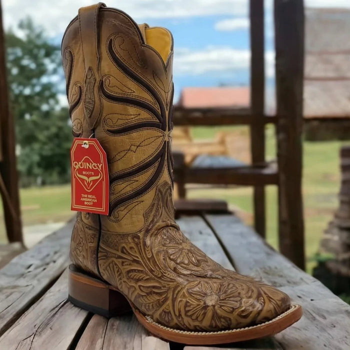 Botas de Cuero Cincelada Rodeo Cuadrada por Quincy Boots