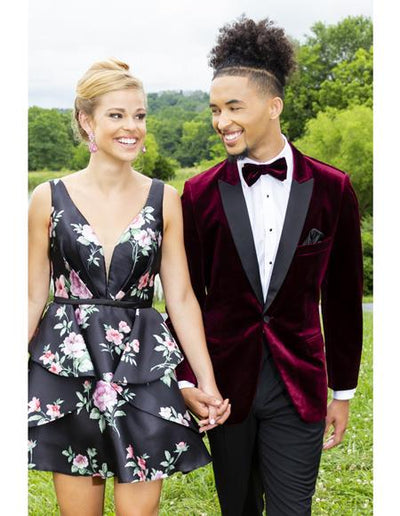 Men's One Chest Pocket Peak Lapel Burgundy Tuxedo