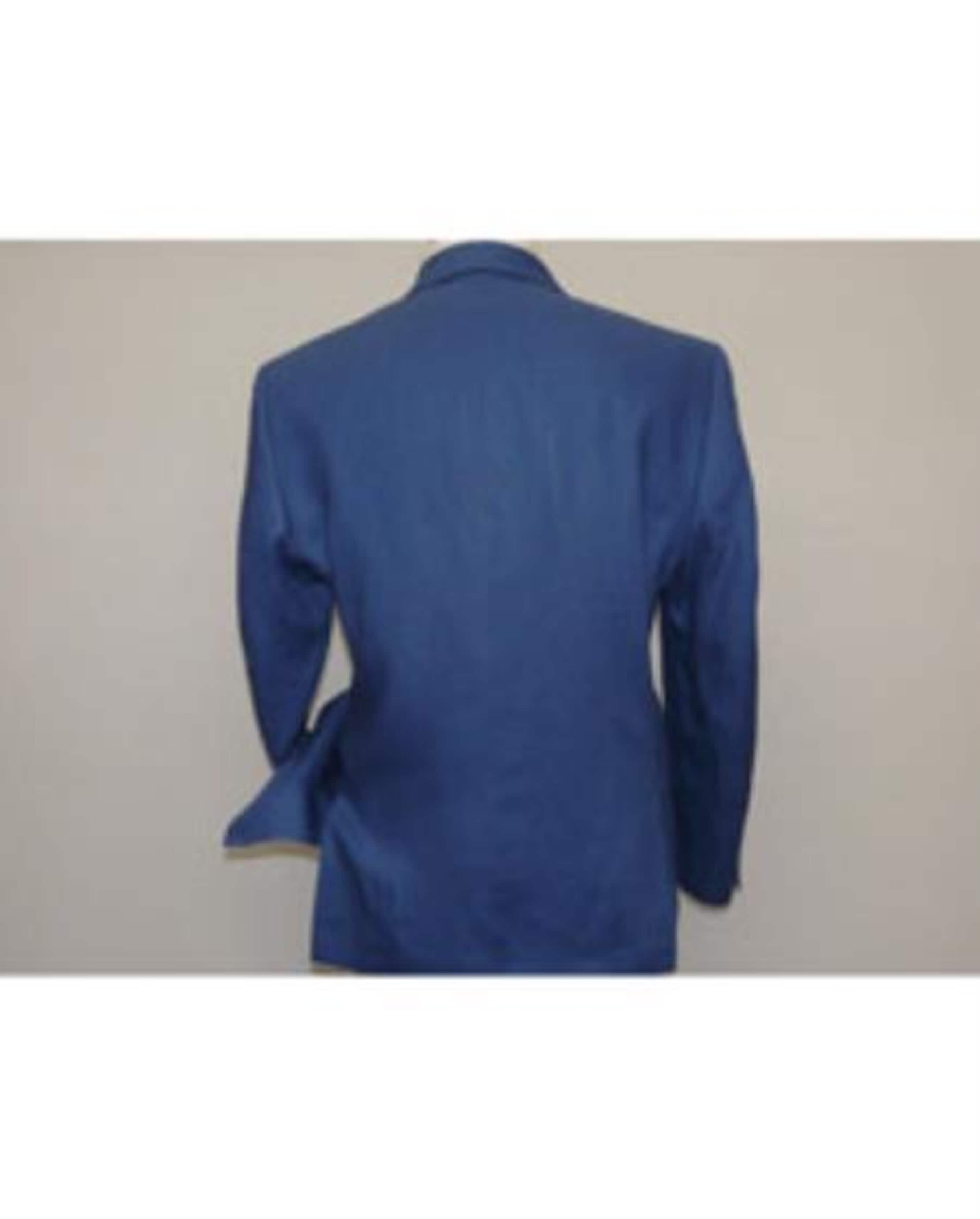 Men's Linen Suit in Bold Blue Tones