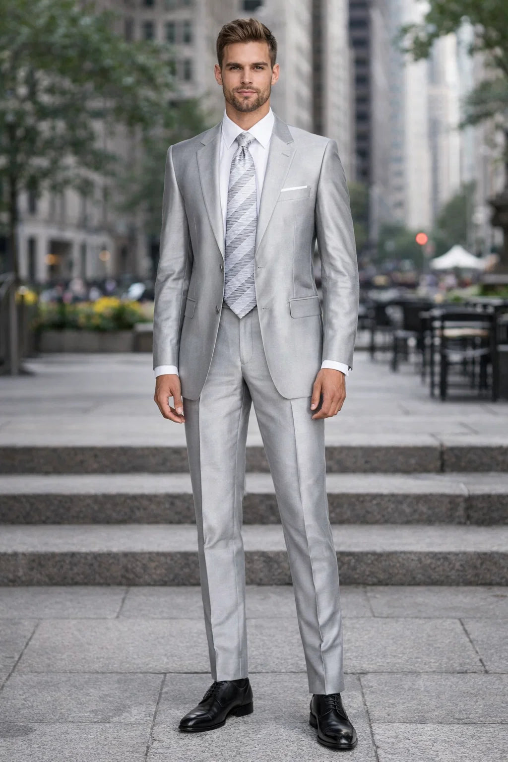 2-Button Peak Lapel Sharkskin Suit in Silver